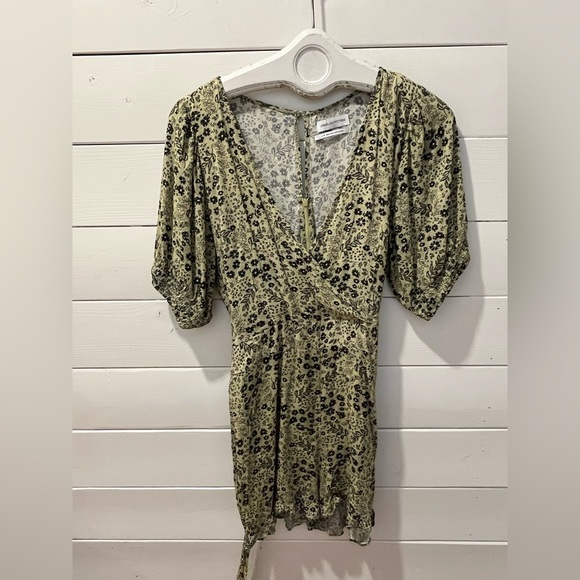 Floral Sage Green Wrap Romper - Urban Outfitters - Size L - Picture 8 of 12